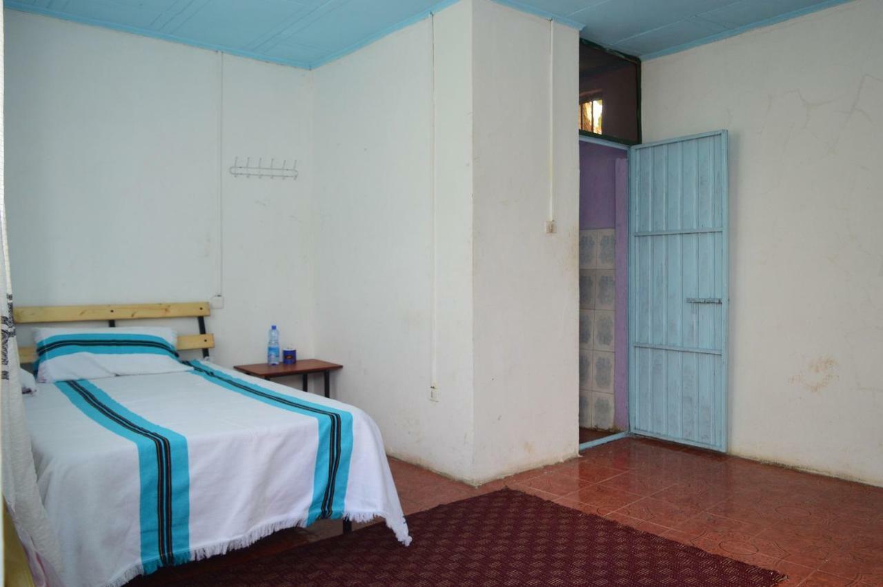 גונדר Chef Wondim Backpackers Hostel מראה חיצוני תמונה