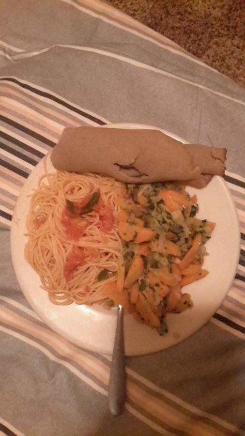 גונדר Chef Wondim Backpackers Hostel מראה חיצוני תמונה